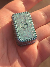 Biscuit Titanium