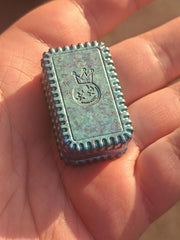 Biscuit Titanium