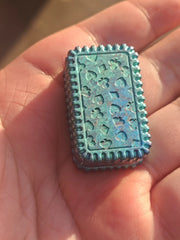 Biscuit Titanium