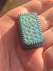 Biscuit Titanium