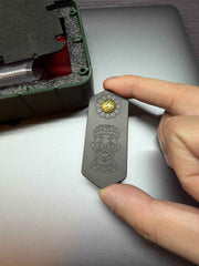 Plane Zirconium Zircuti