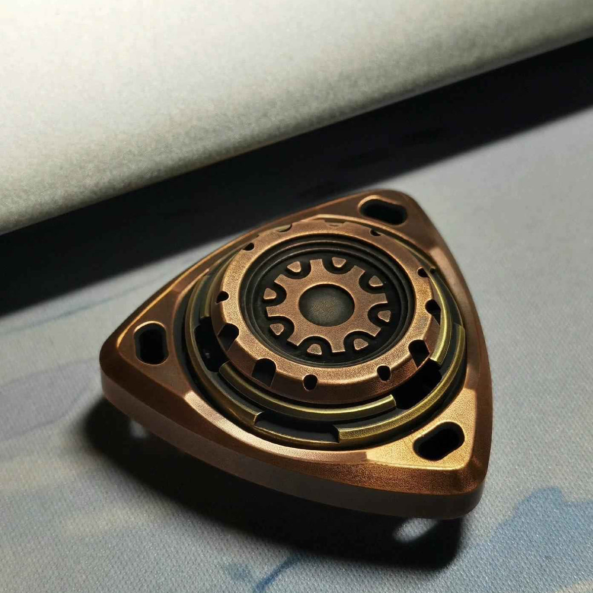ROAR Spinner Brass