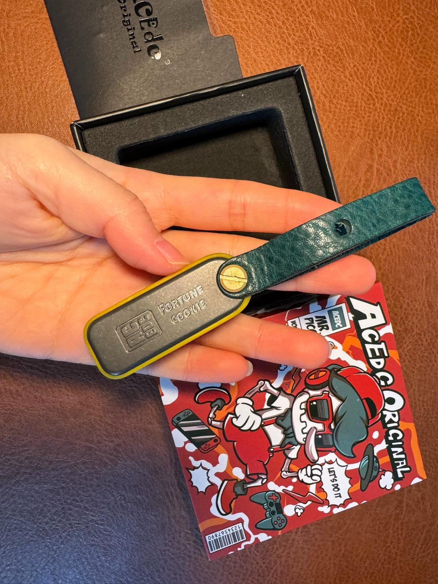 Fortune Cookie Zirconium