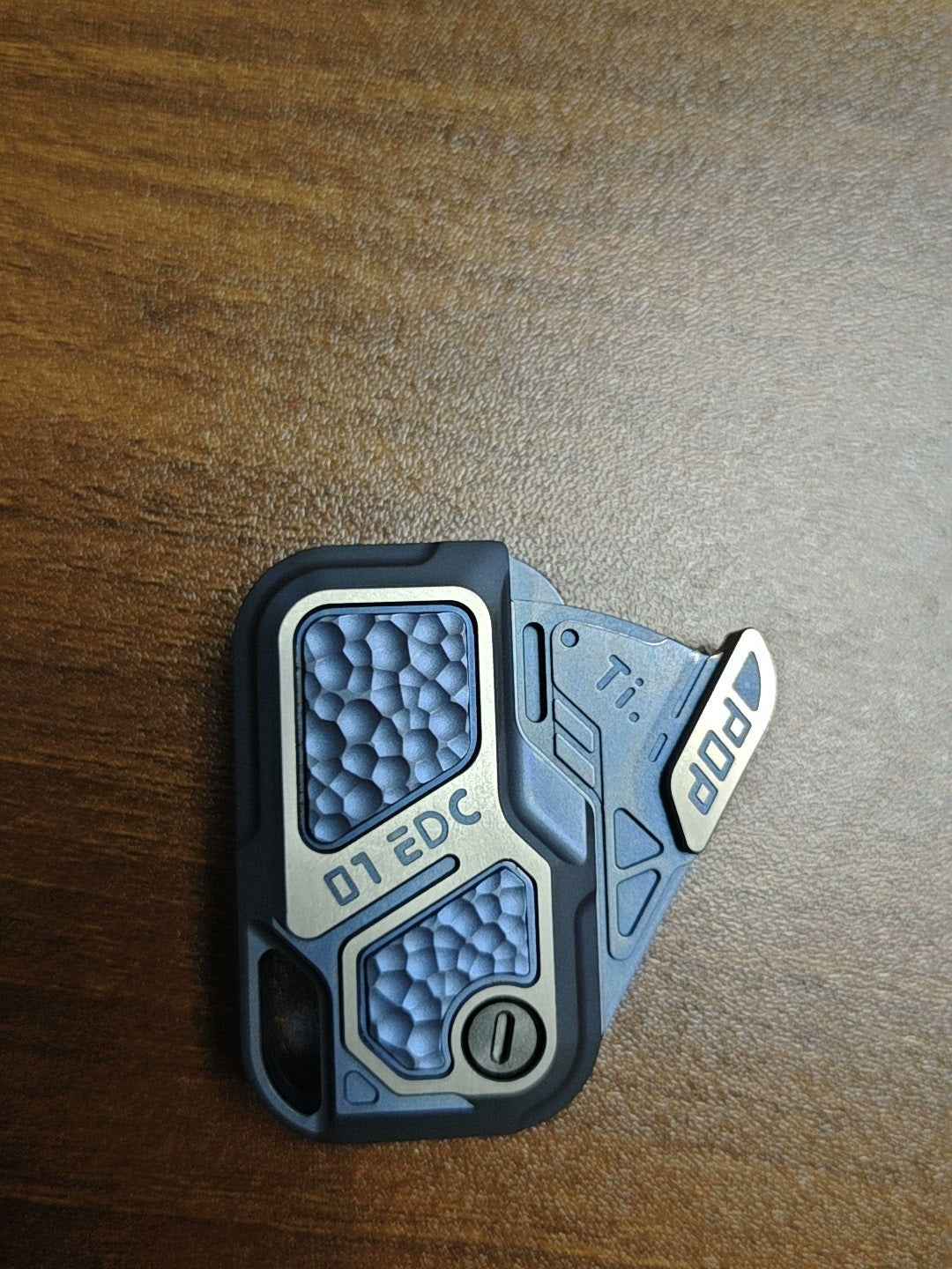POP Throwing Card Titanium