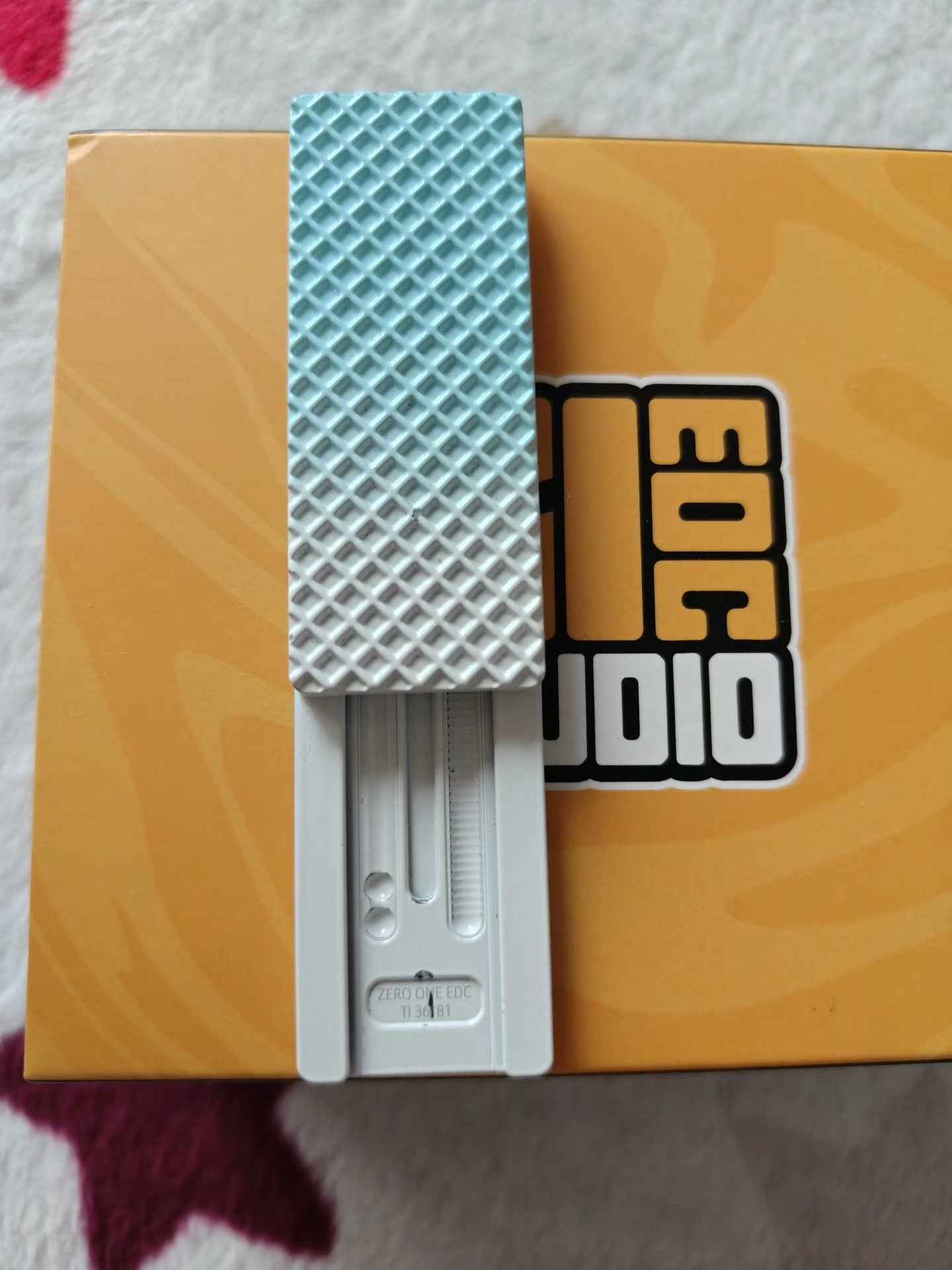 WAFER Titanium