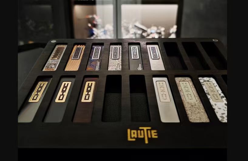 Choc Wooden Display Case