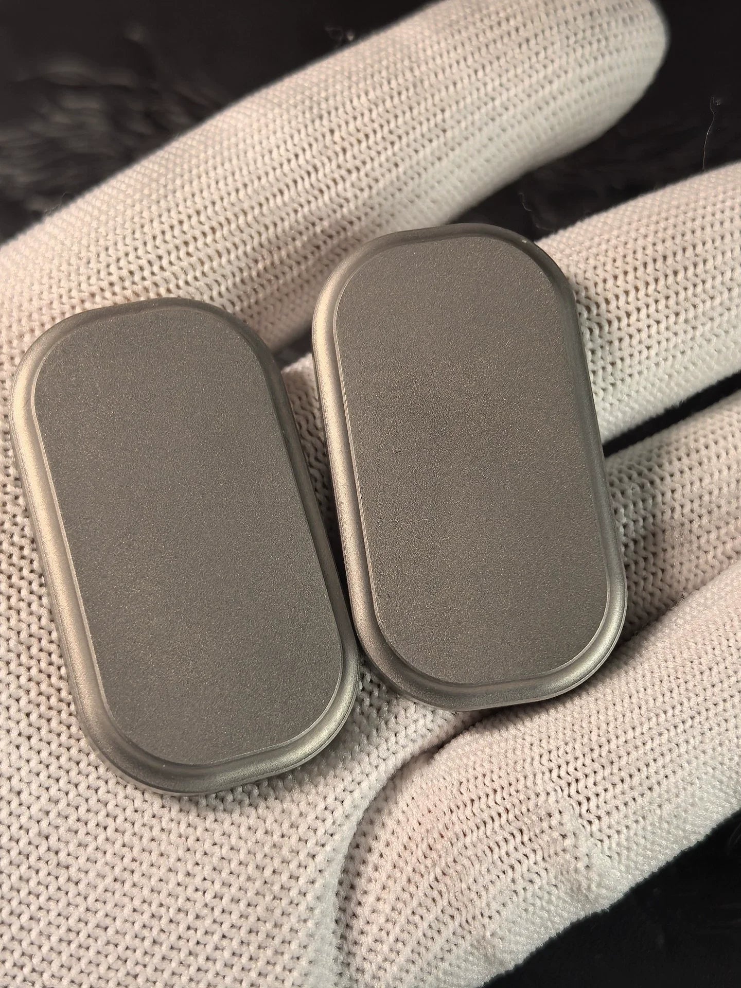 01EDC Slider No.11 Shell Titanium