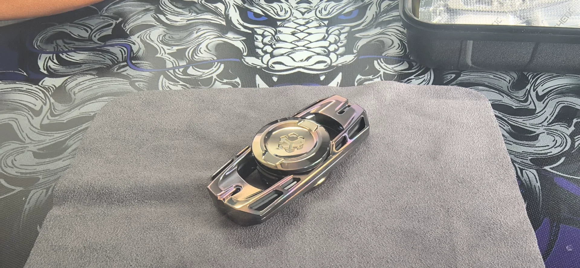 Ling Yin Zirconium