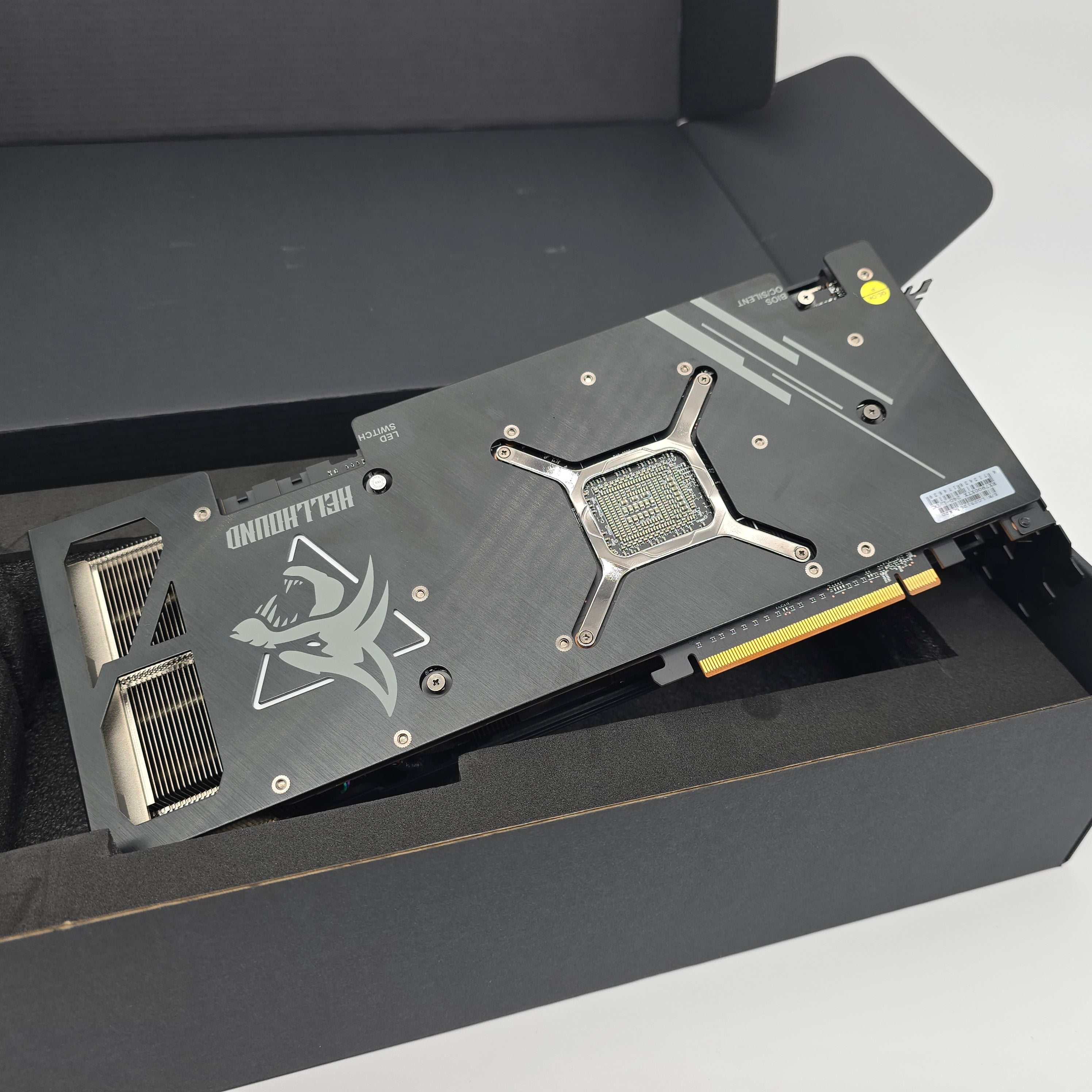 RX 7900XTX PowerColor Hellhound 24GB, AMD RADEON Gaming Graphics Card GPU
