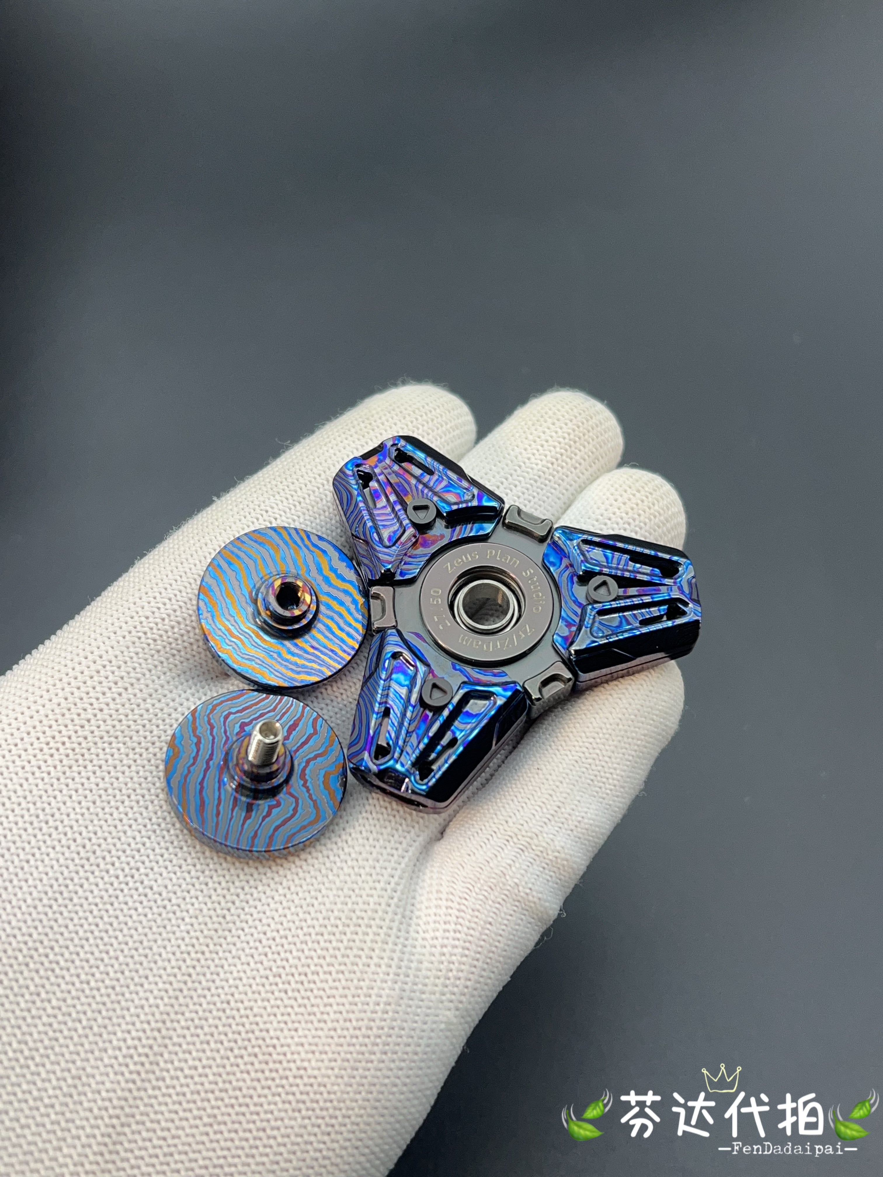 God of Time Zircuti