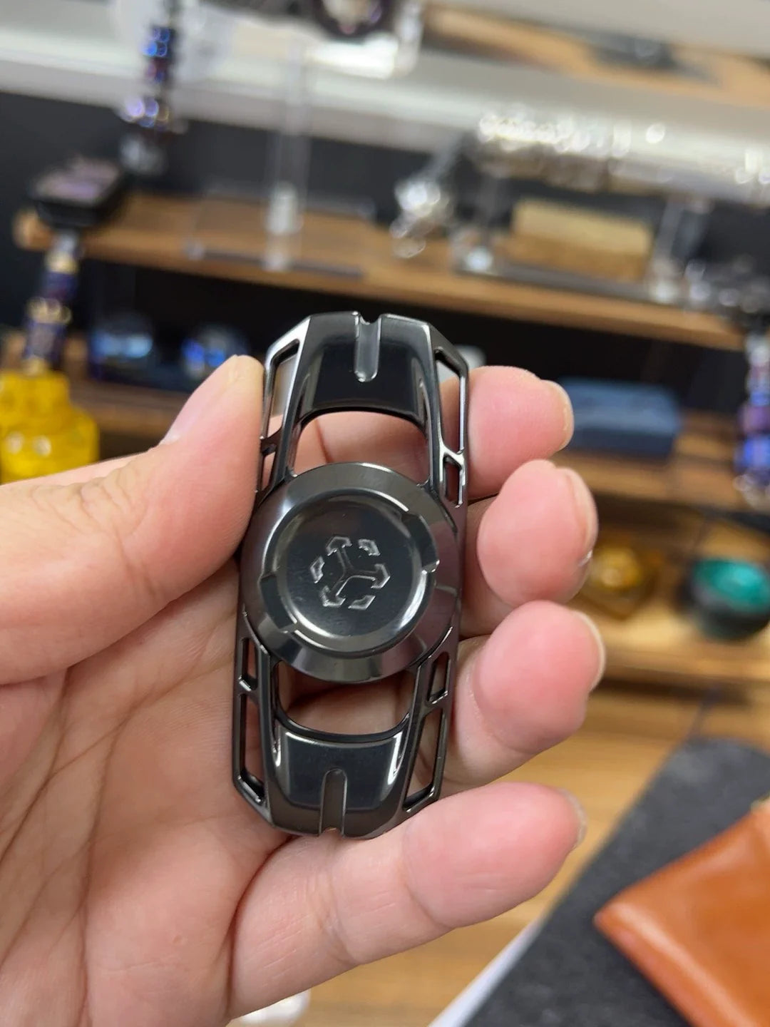 Ling Yin Zirconium