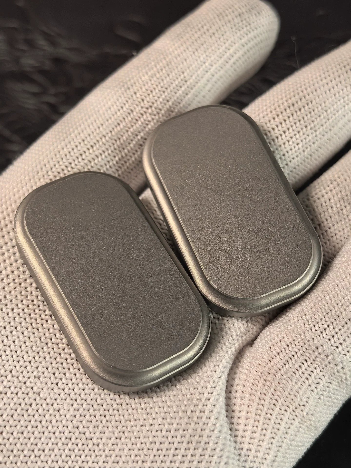 01EDC Slider No.11 Shell Titanium
