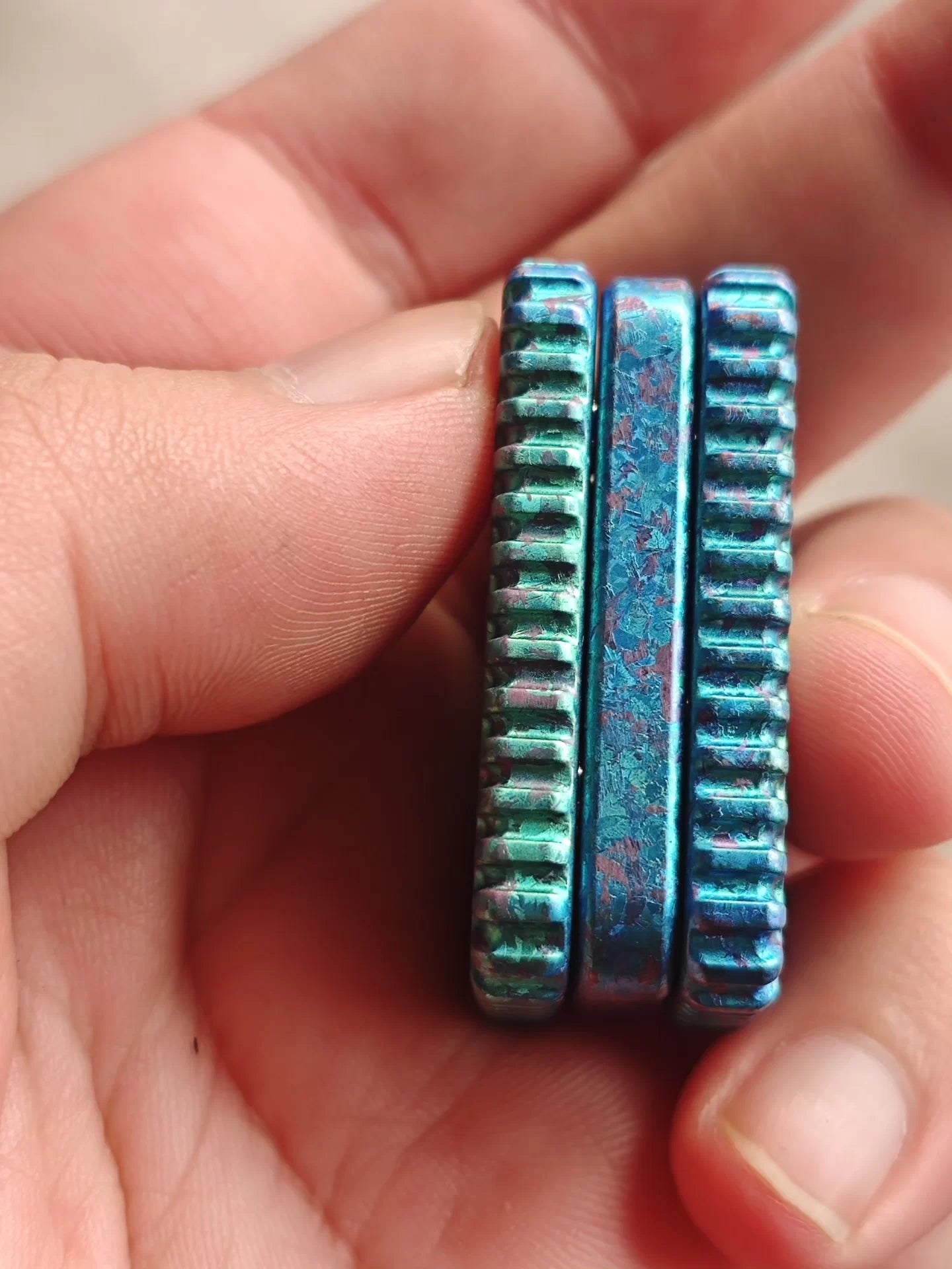Biscuit Crystallized Titanium