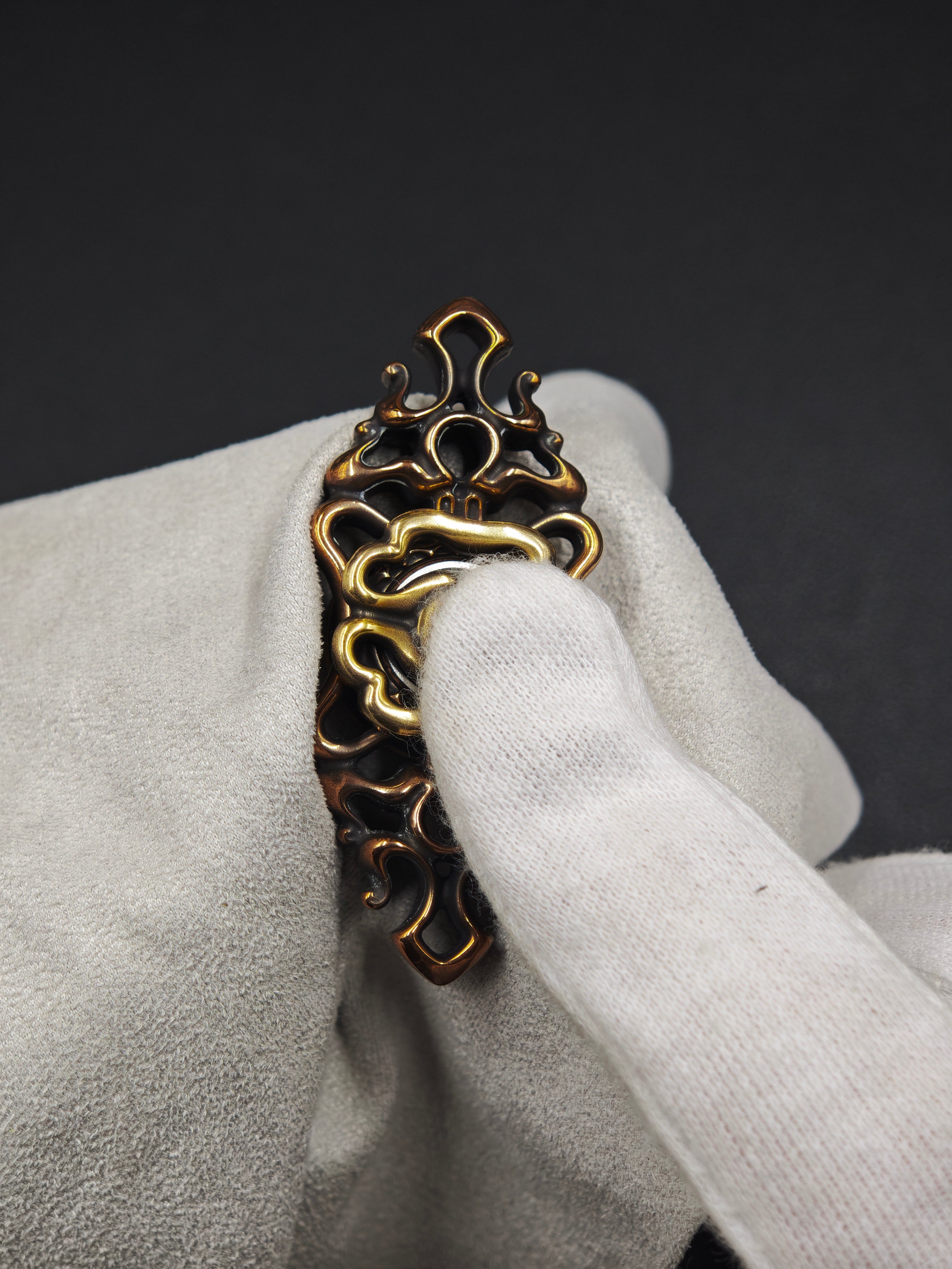 Flowing Cloud Brass