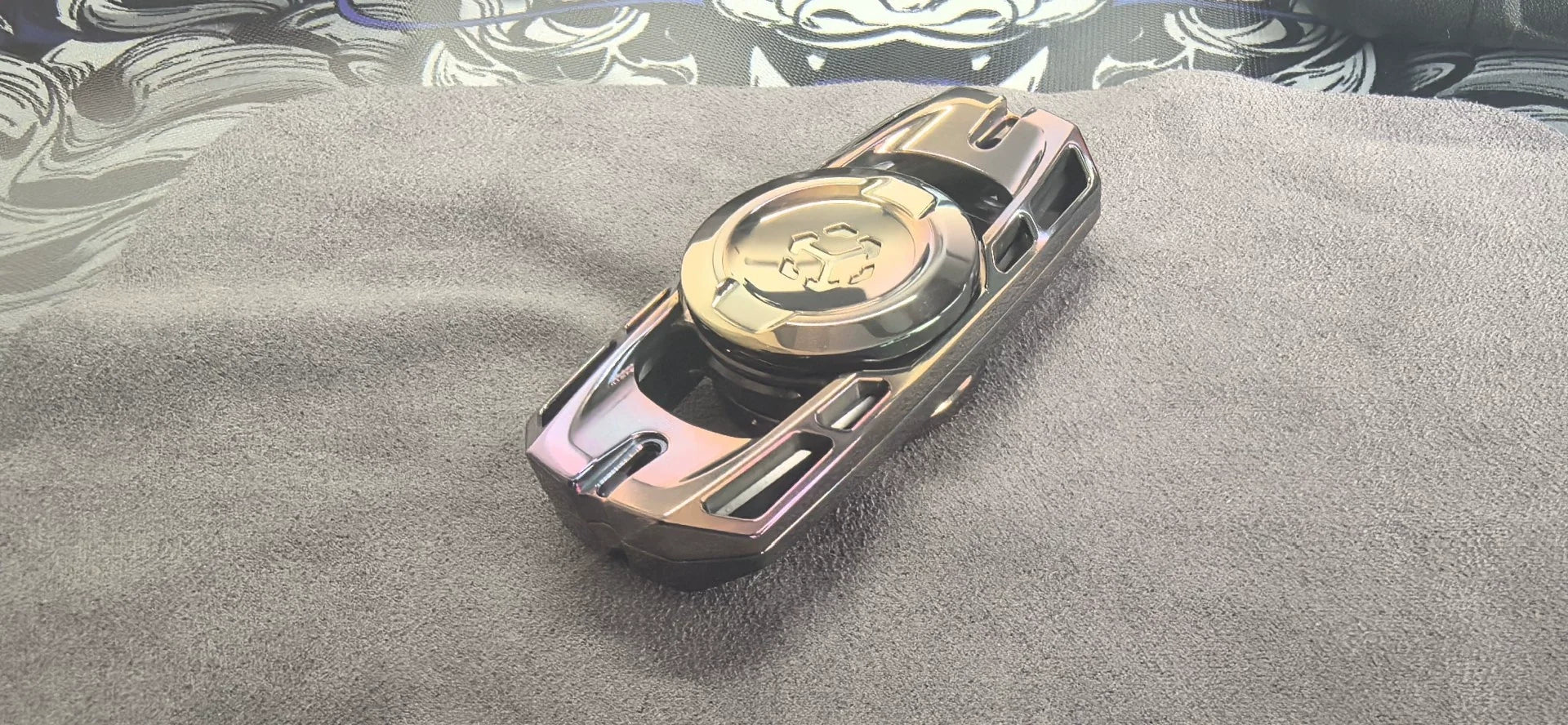 Ling Yin Zirconium