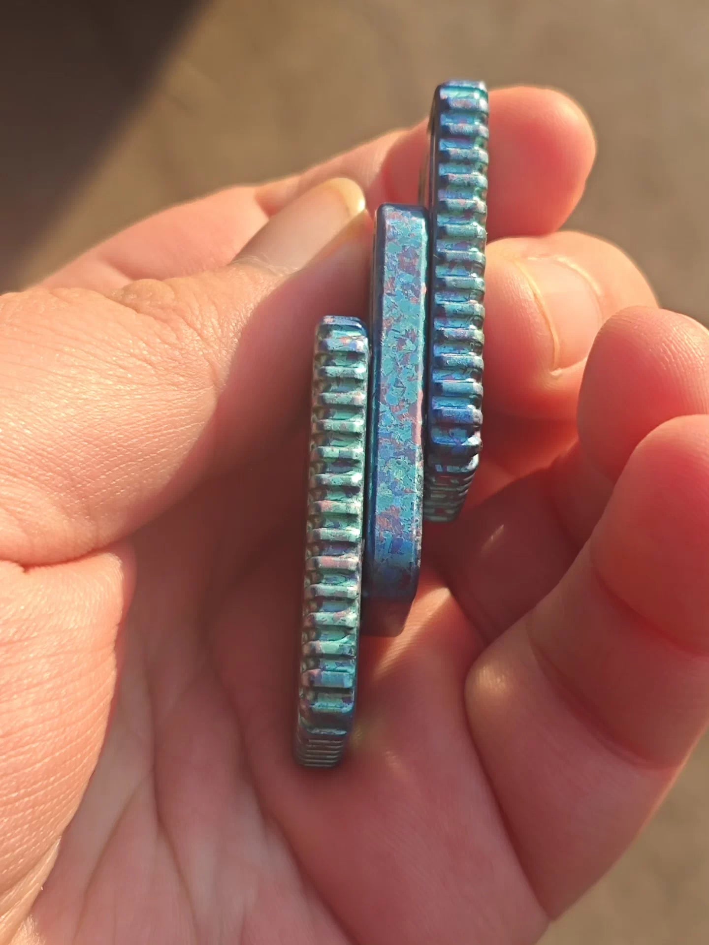 Biscuit Titanium