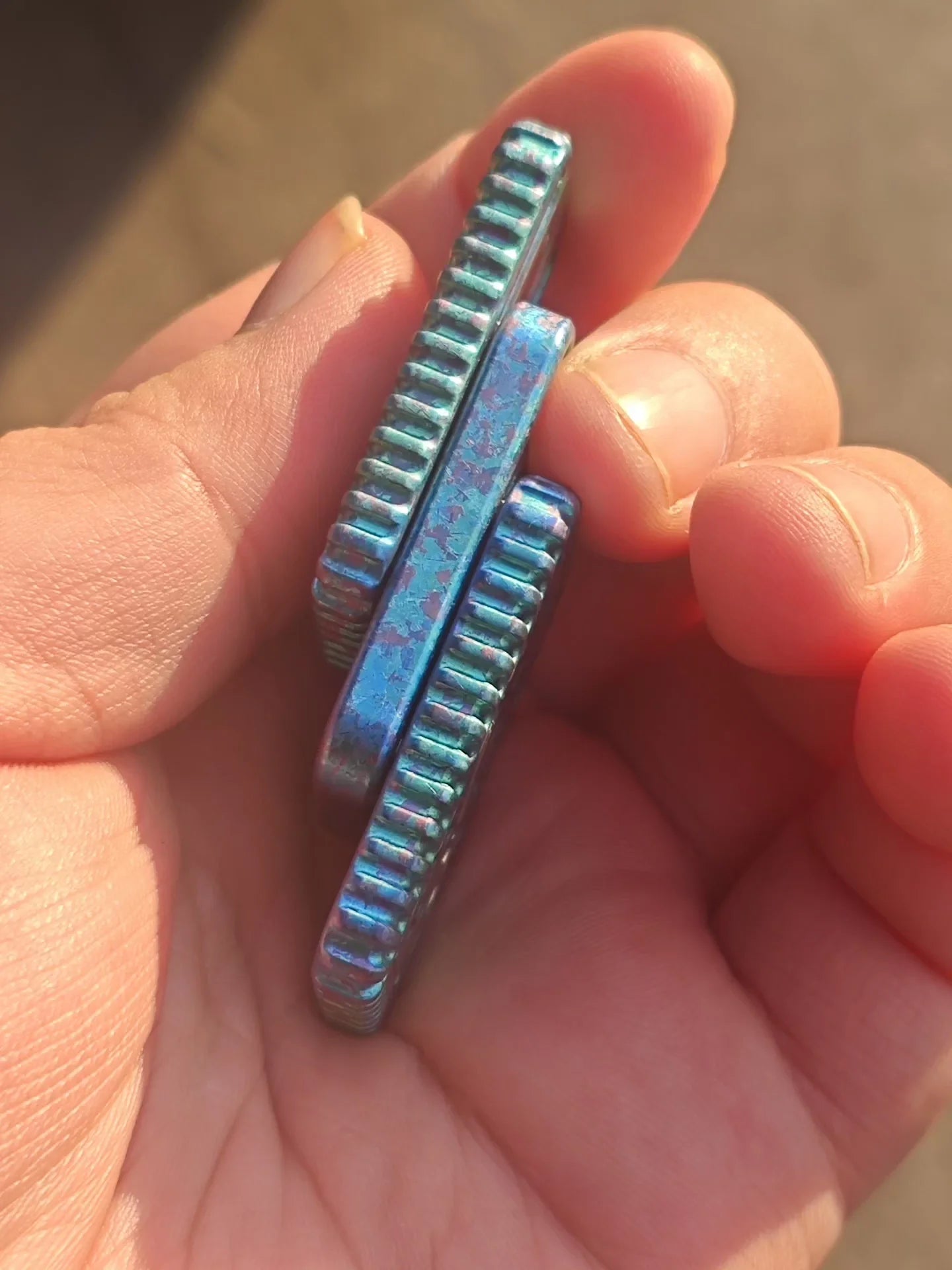 Biscuit Titanium