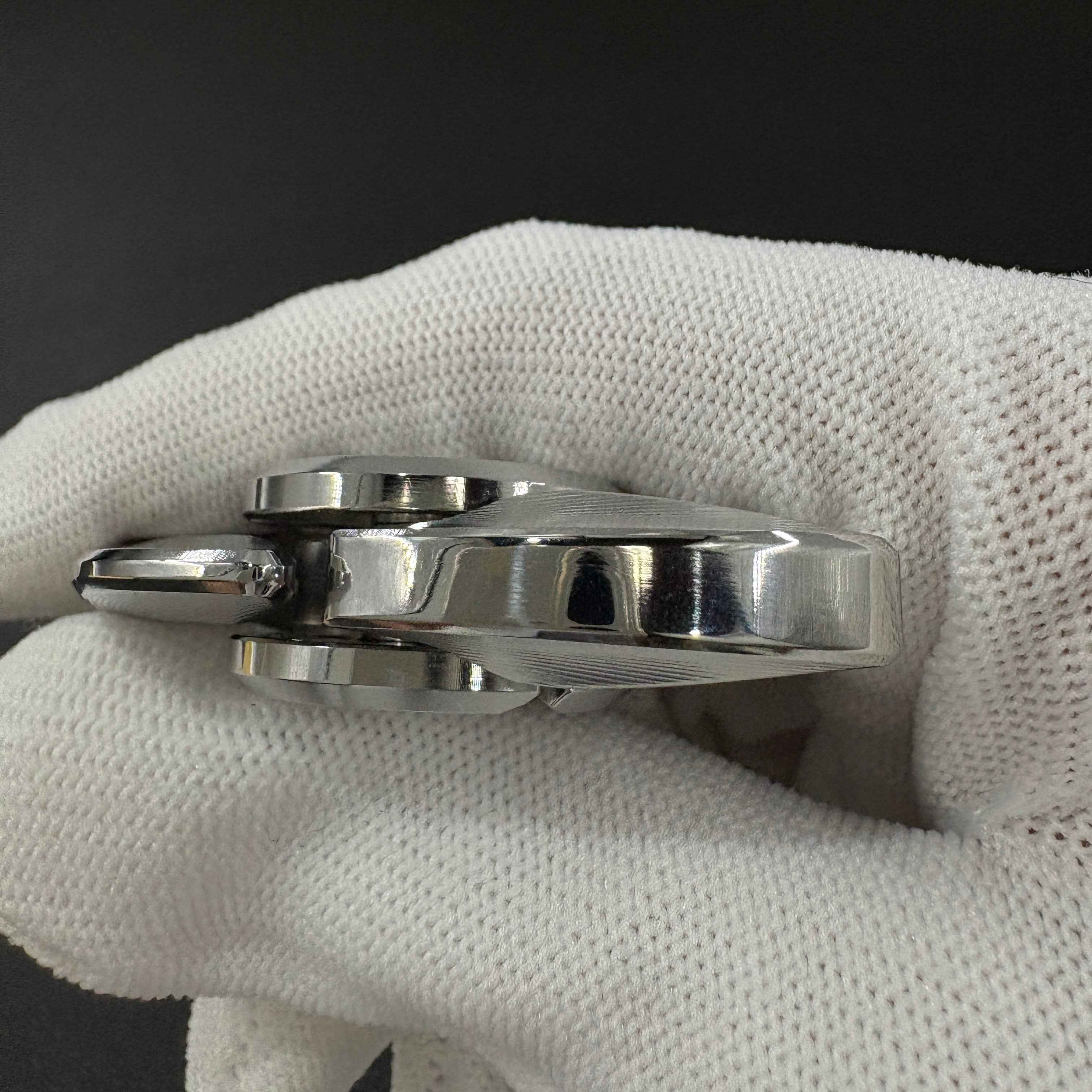 Baby Dolphin Titanium