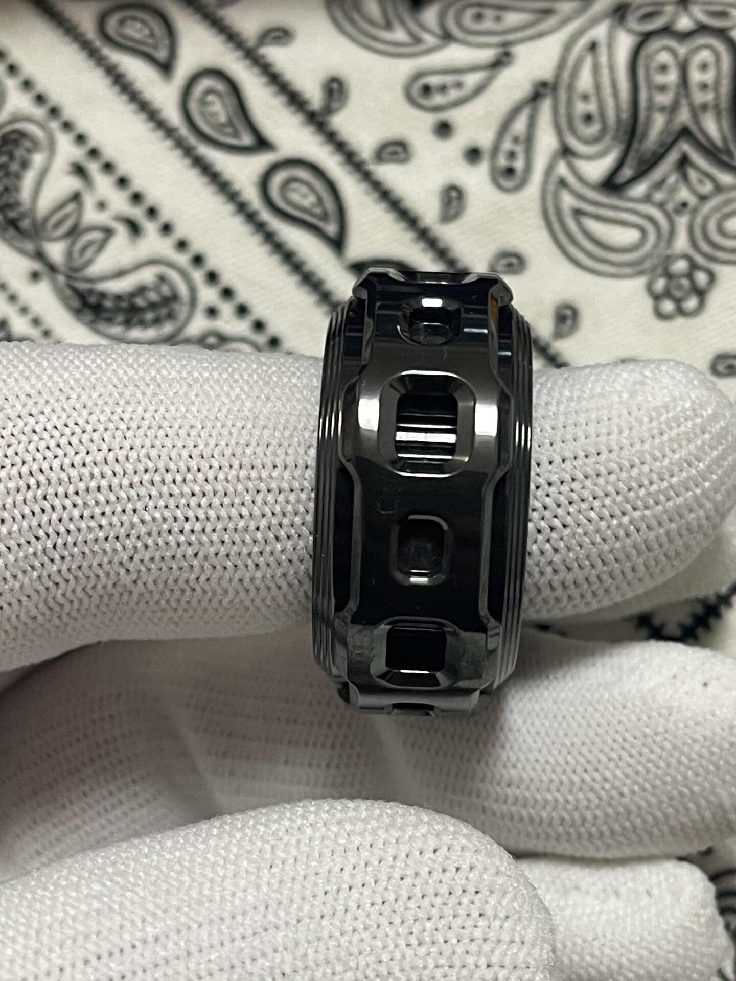 Shadow Raider, Zirconium