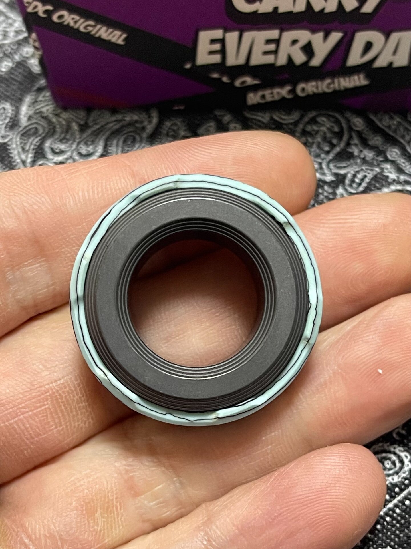 Shadow Raider Carbon Quartz