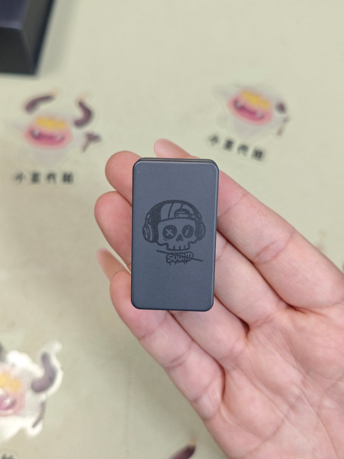 Mute Zirconium