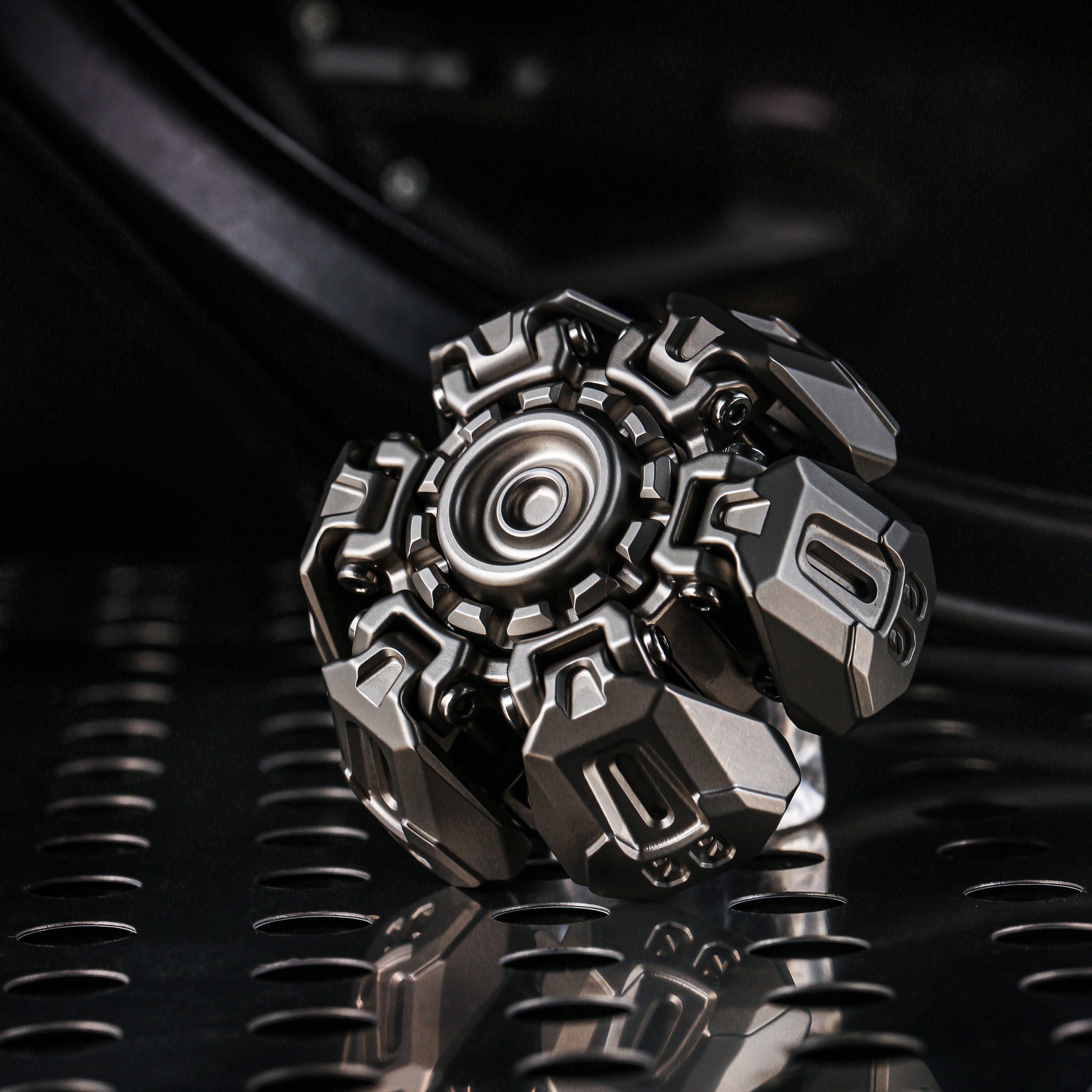 T-MAX Ancient Iron Metal Fidget Spinner