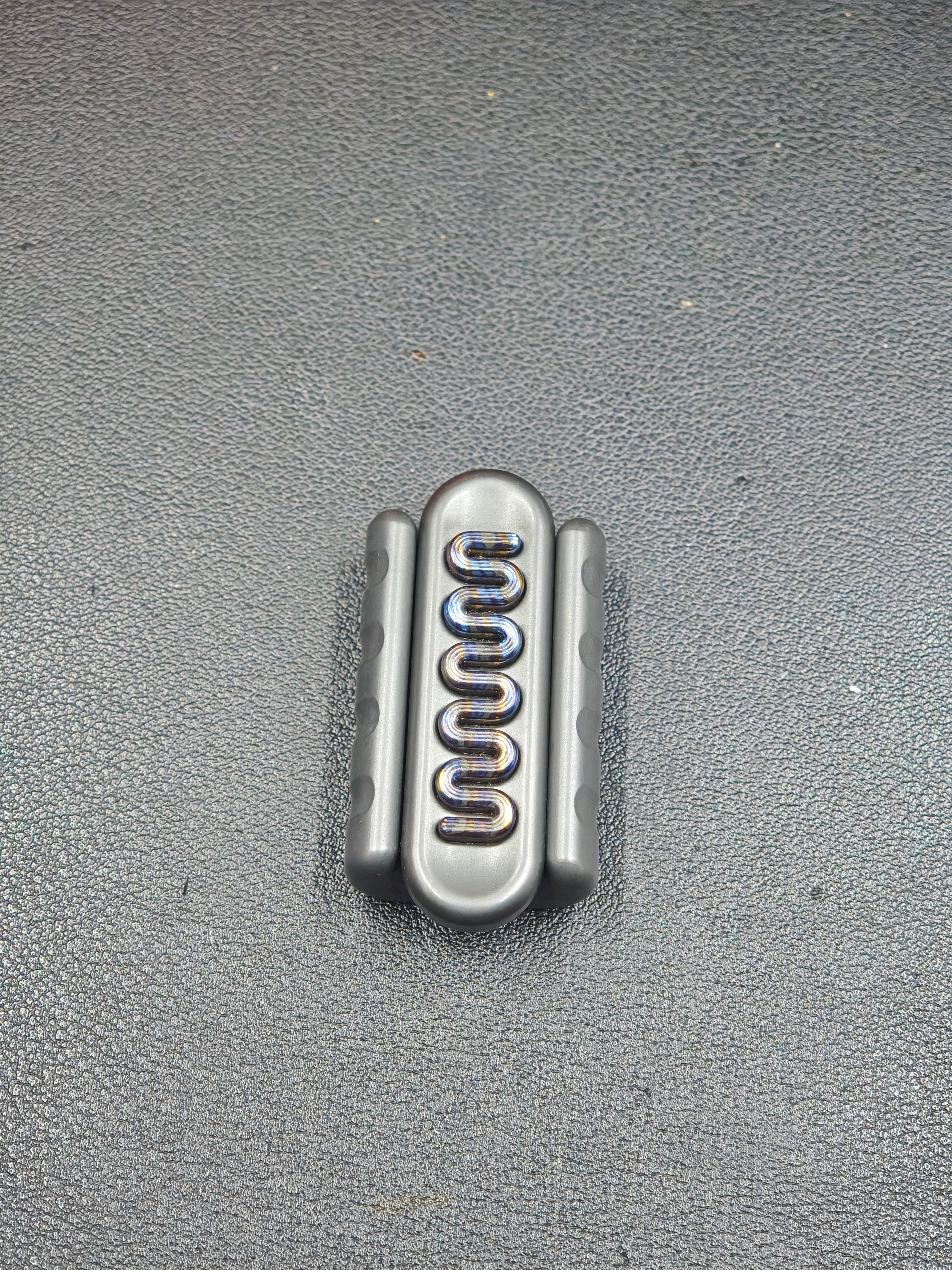 B&M Hotdog Zirconium