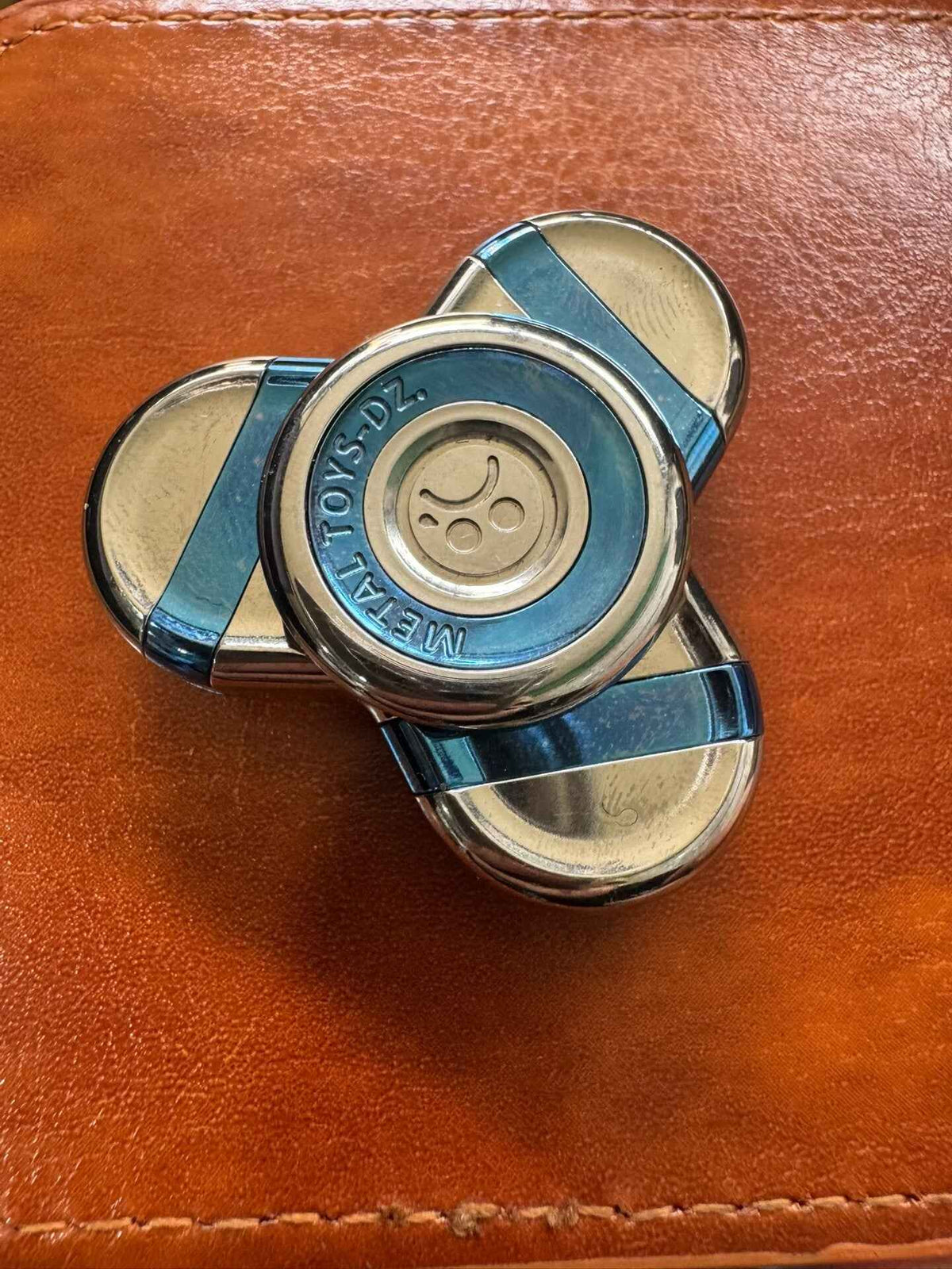 Trefoil Titanium
