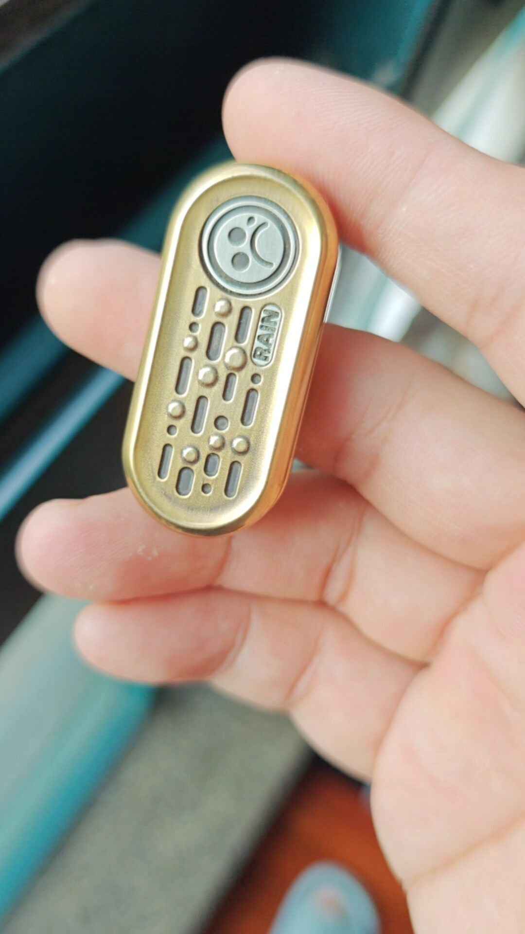 Top B Rain Brass