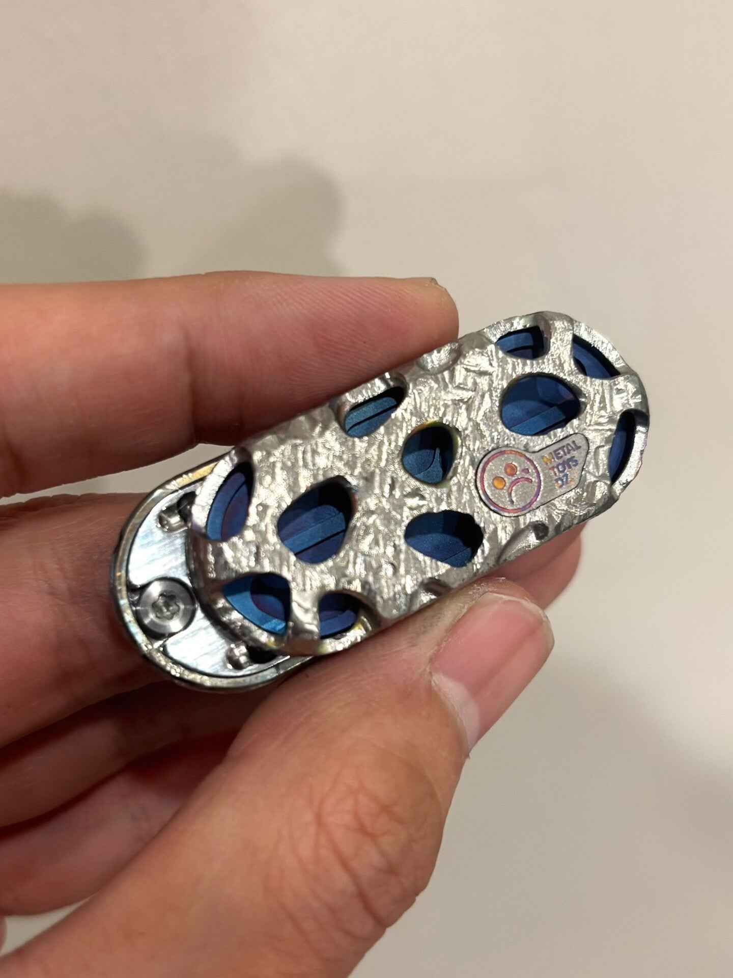 Top B Titanium