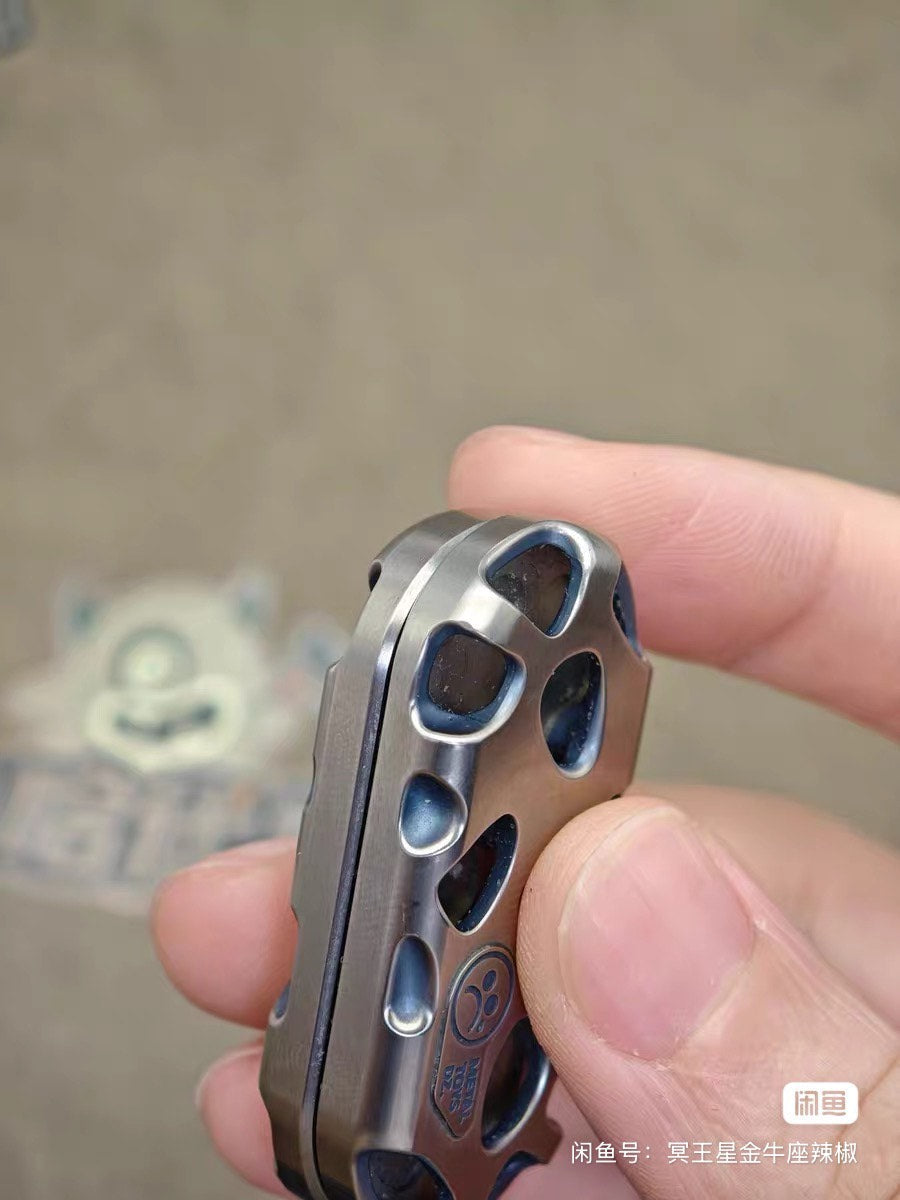 Top B Titanium