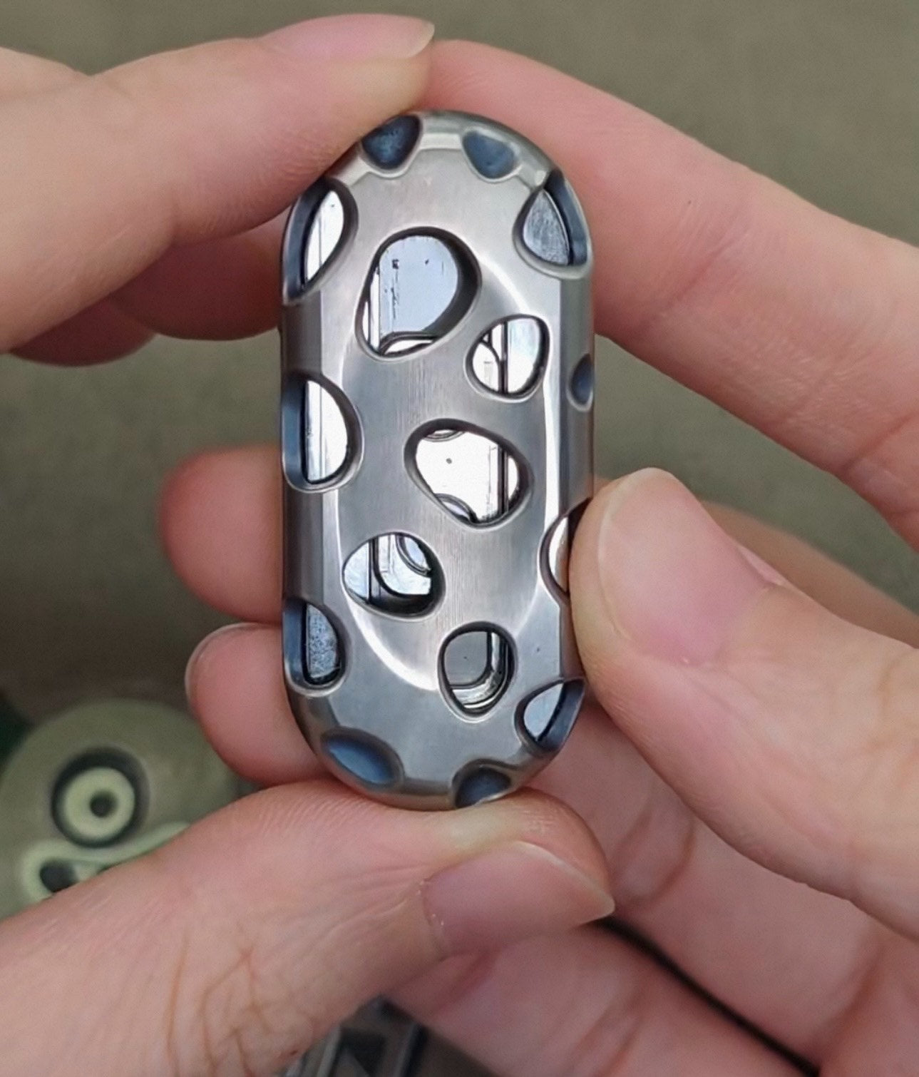 Top B Titanium