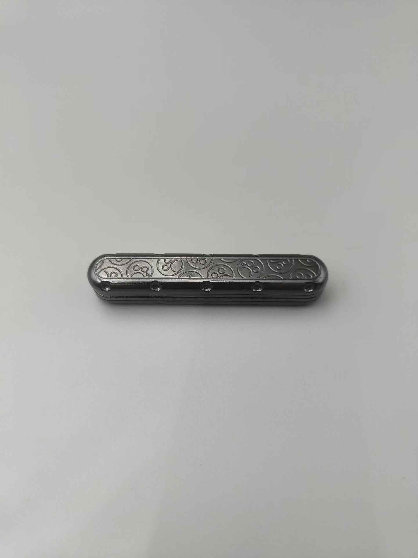 Top D, Zirconium