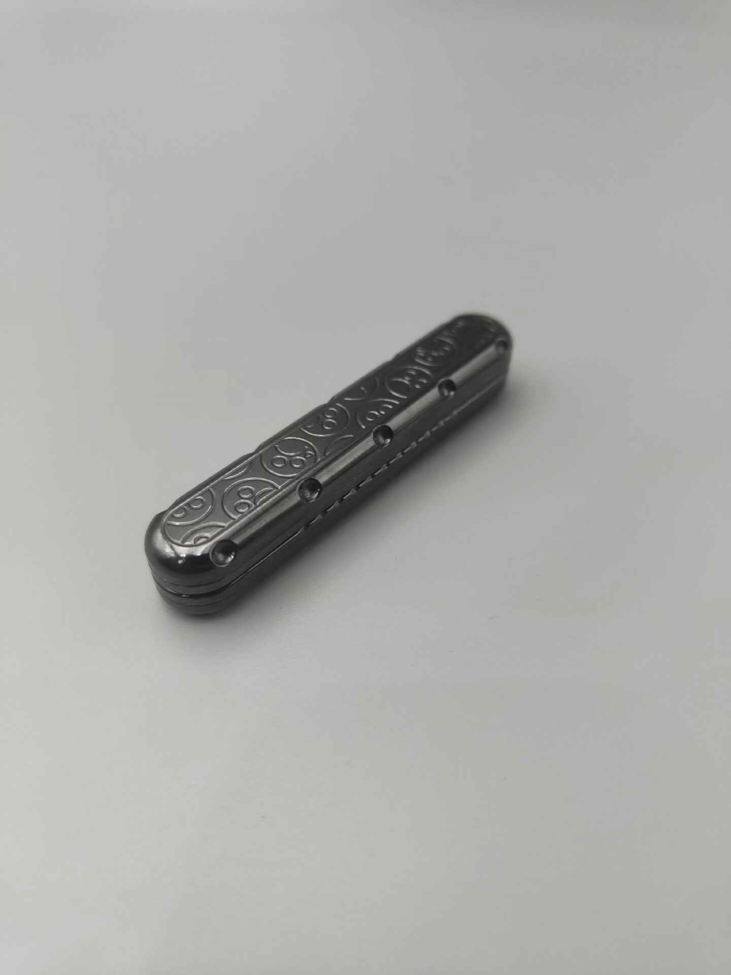 Top D, Zirconium