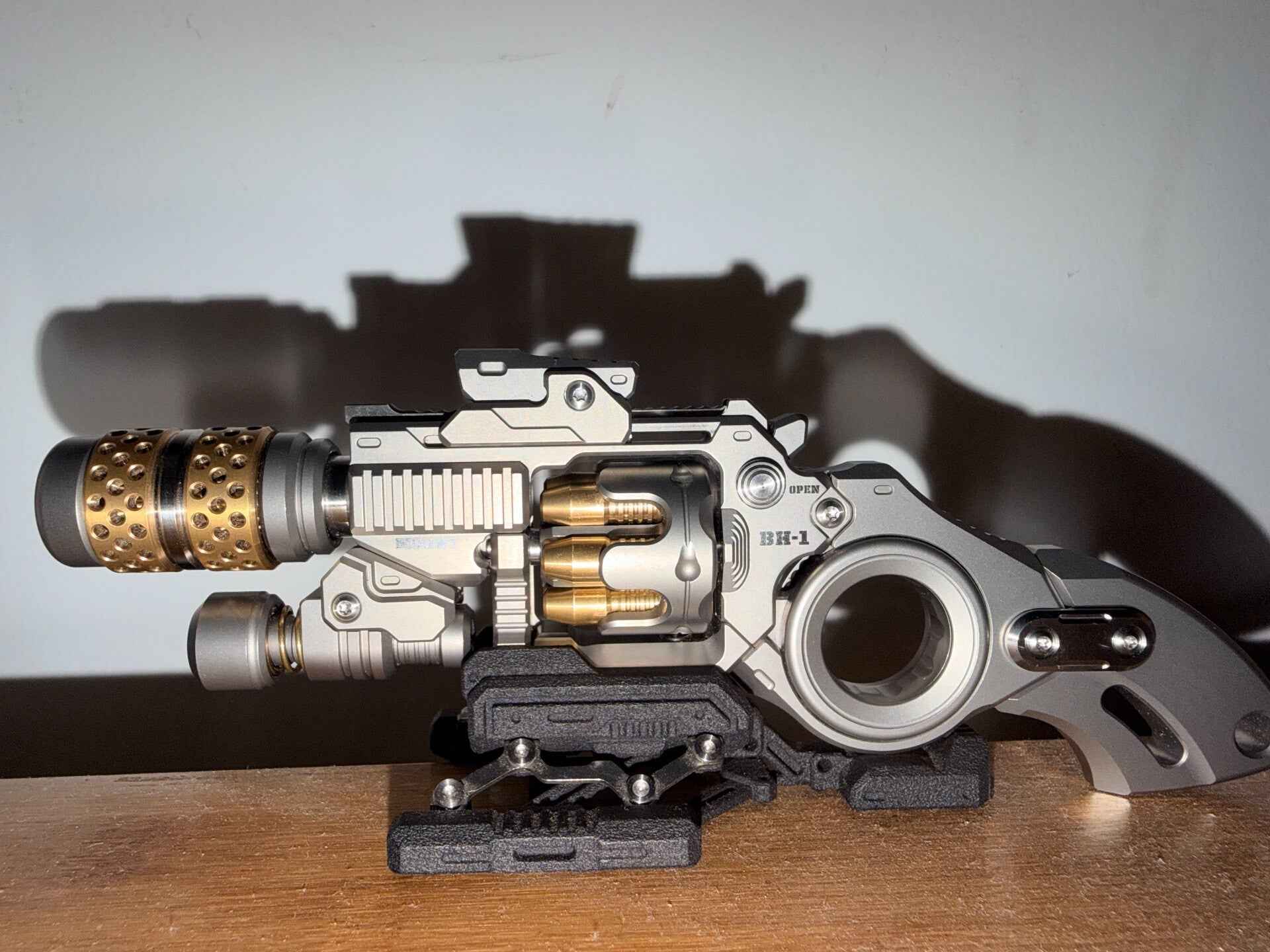 Breaker Titanium Limited Edition