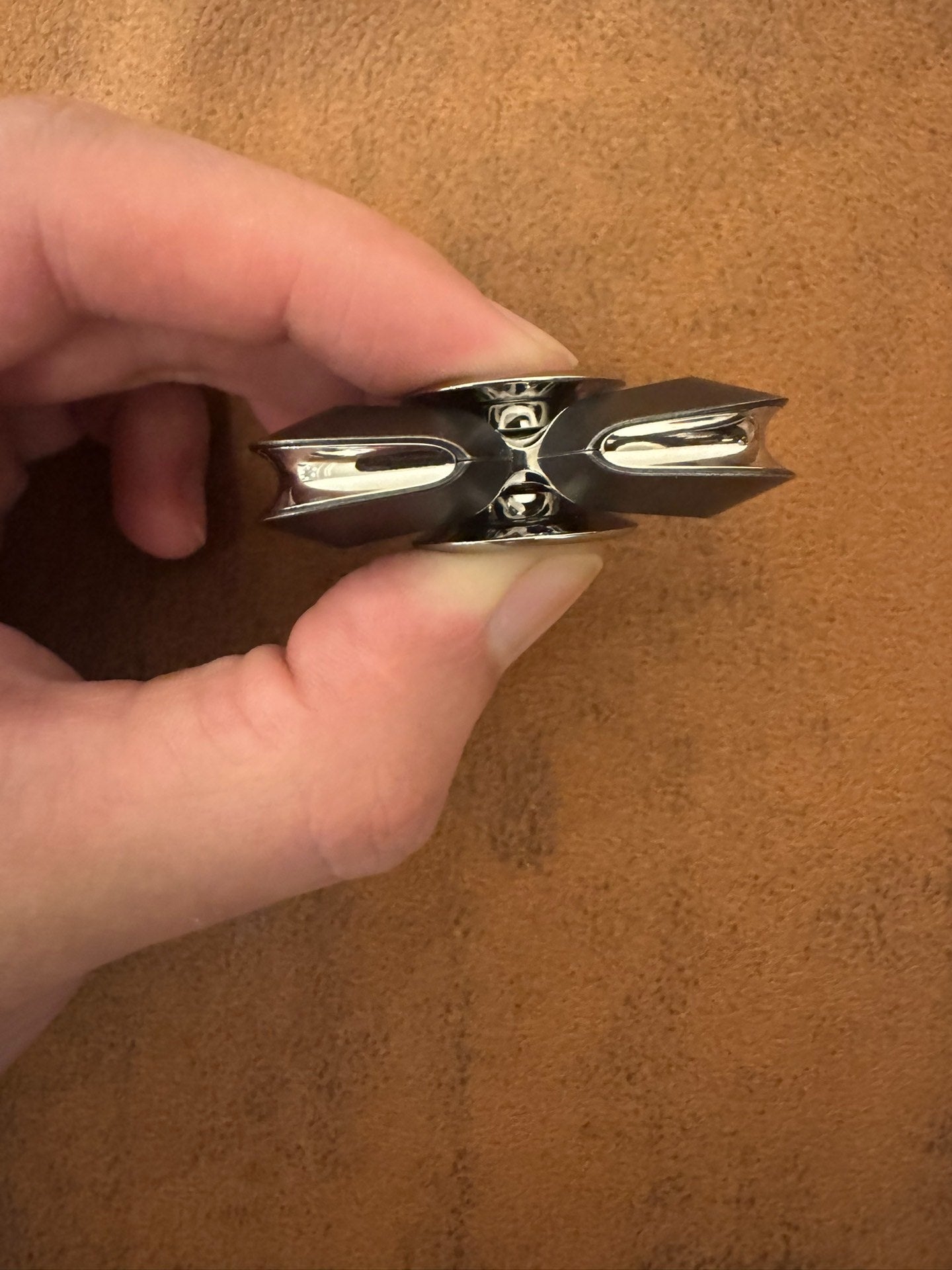 Lentic Titanium
