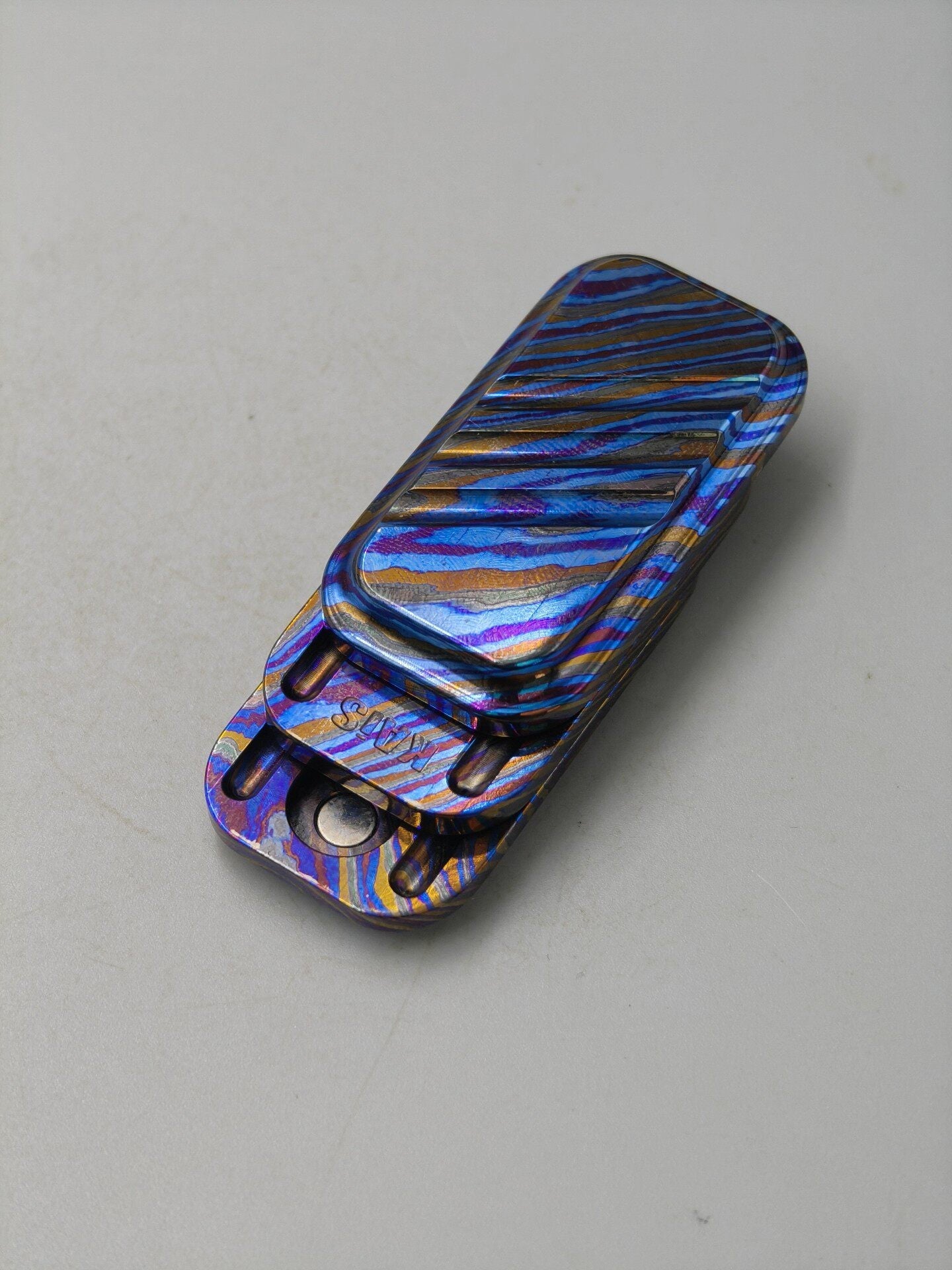 Lucky Candy, Zircuti