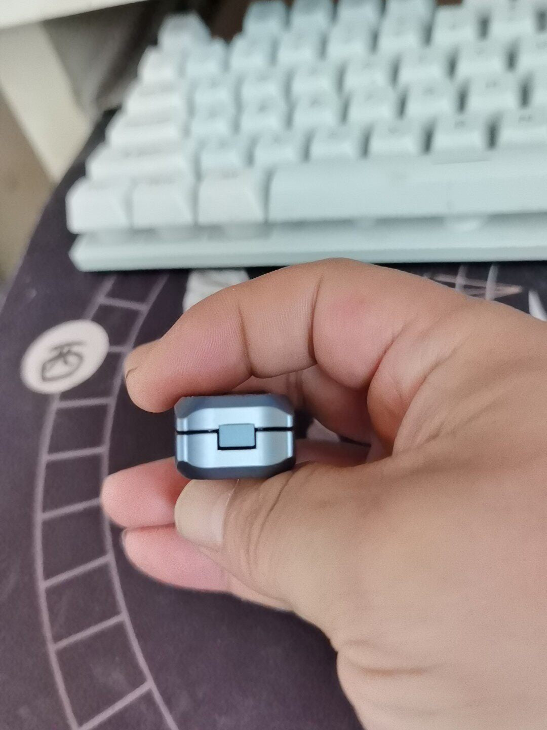 LIMBO Mechanical Titanium