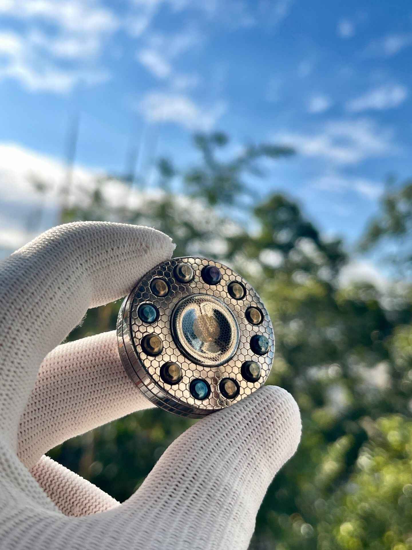 Magneto Superconductor