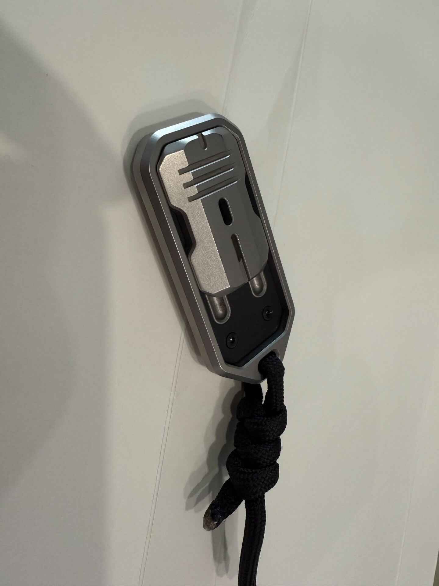 Music Waves Slider Stainless Steel