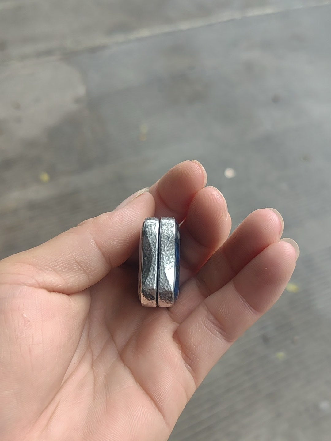 Aura Sand Stainless Steel