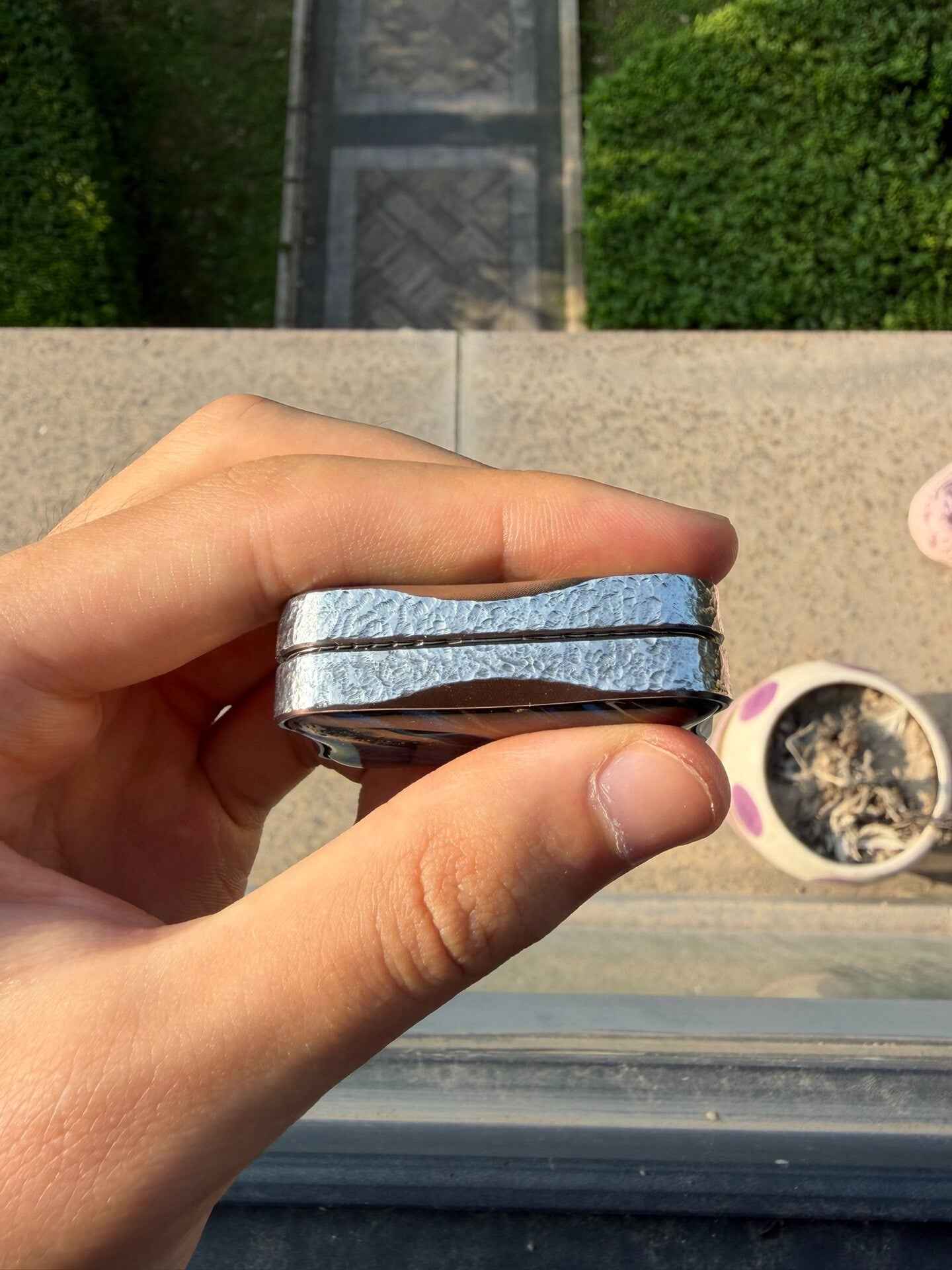 Aura Sand Titanium