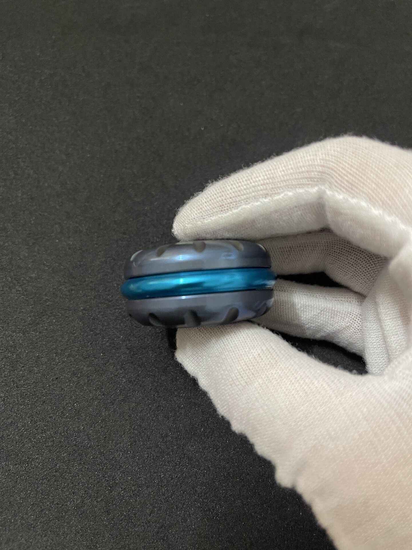 Biscuit Spinner Titanium
