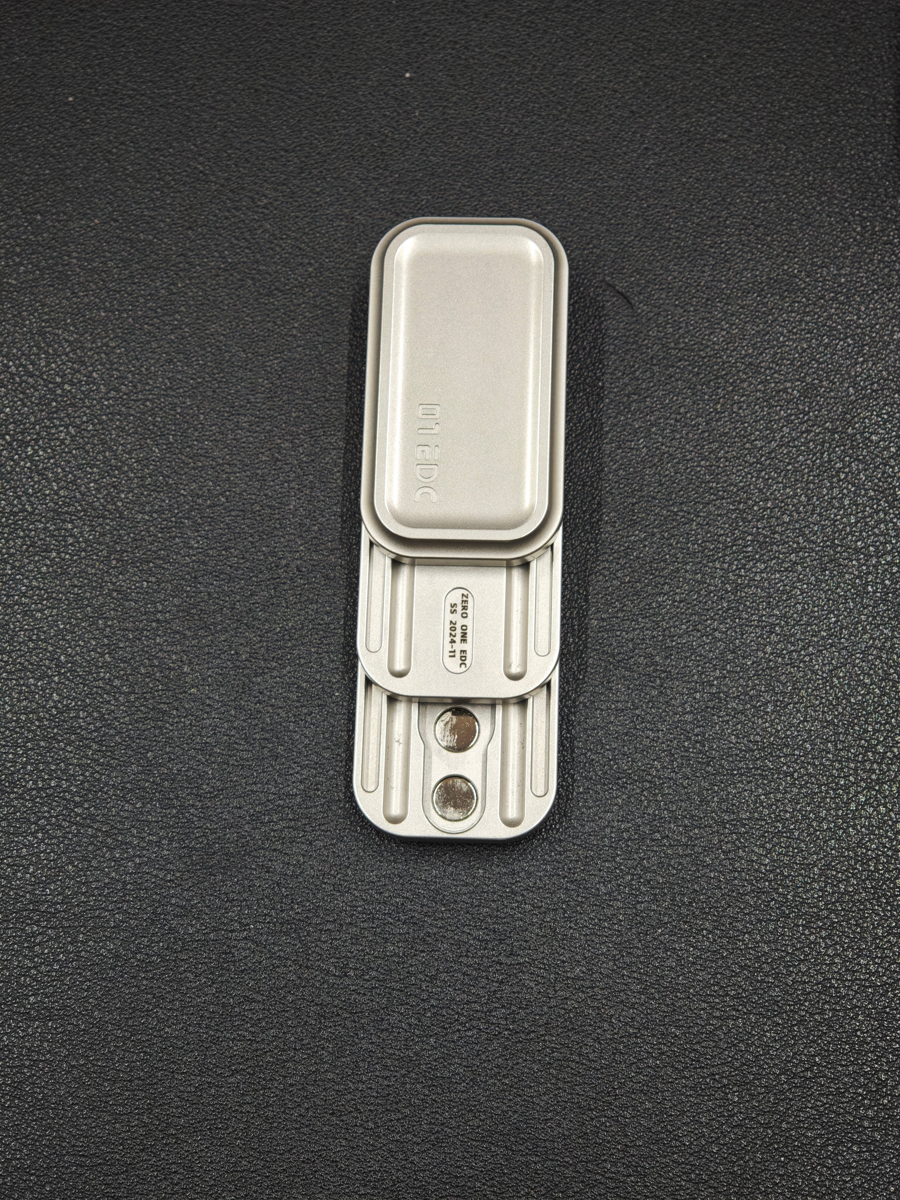 Magnet Feel Stainless Steel Stonewashed