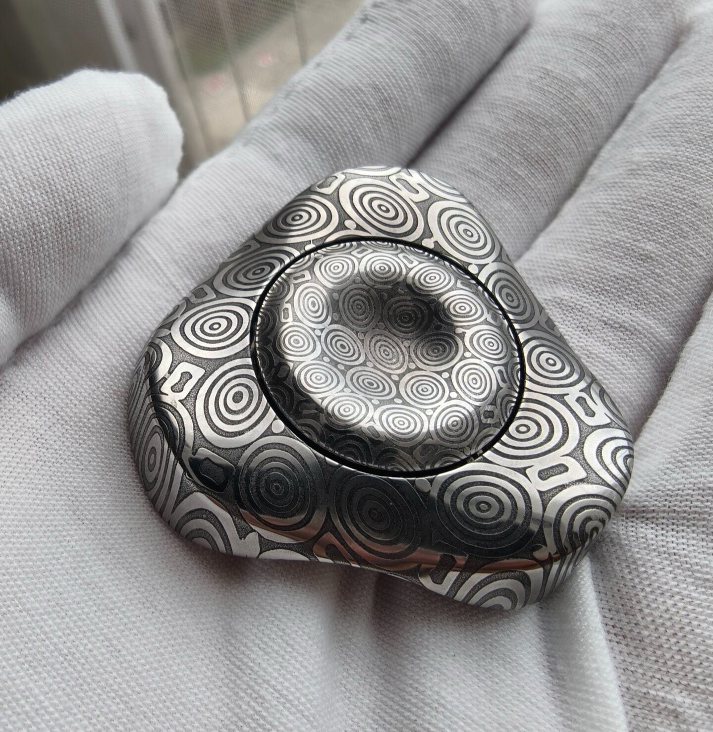 T-MAX Ray Spinner Damasteel