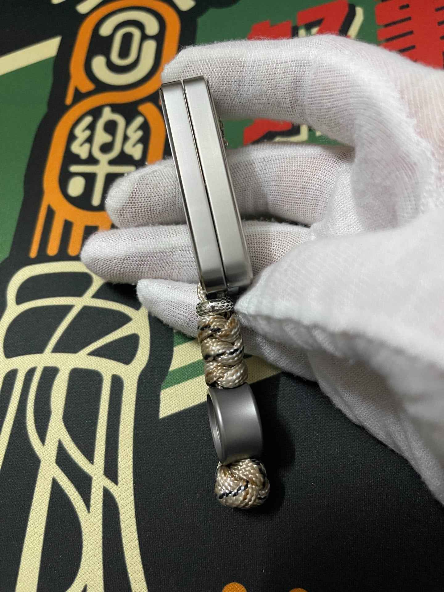 Sugar Cube Titanium