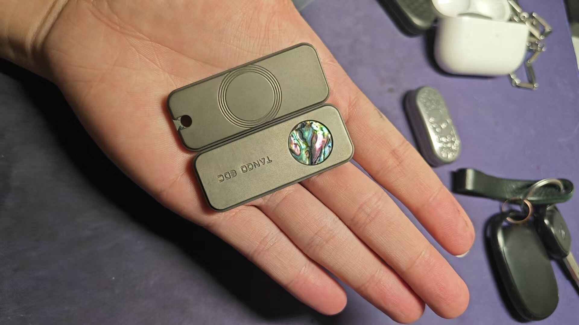 Sugar Cube Titanium