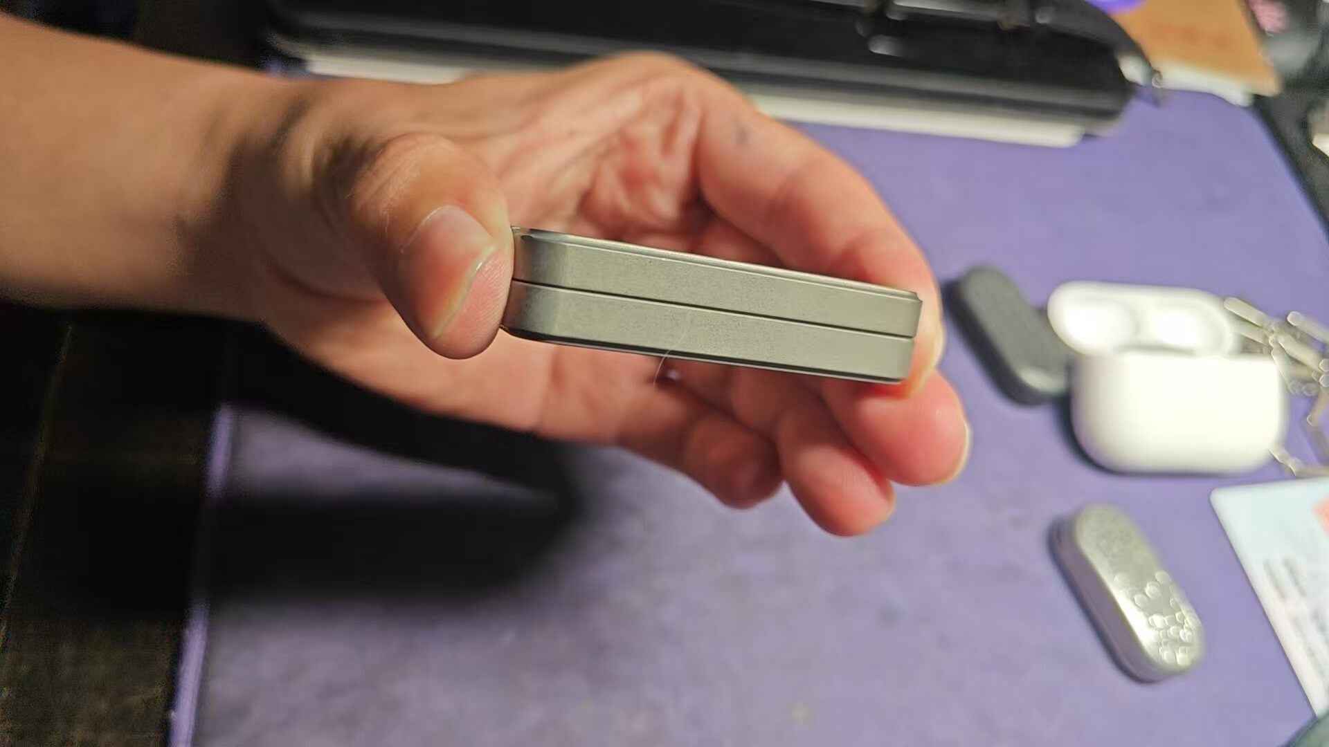 Sugar Cube Titanium