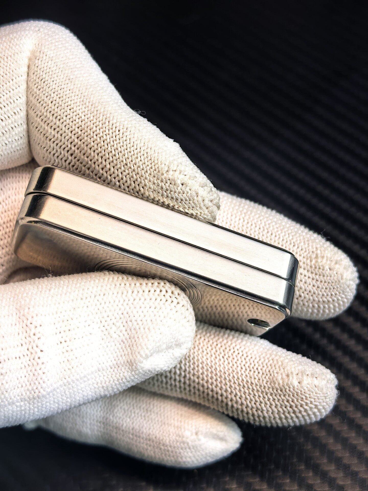 Sugar Cube Titanium