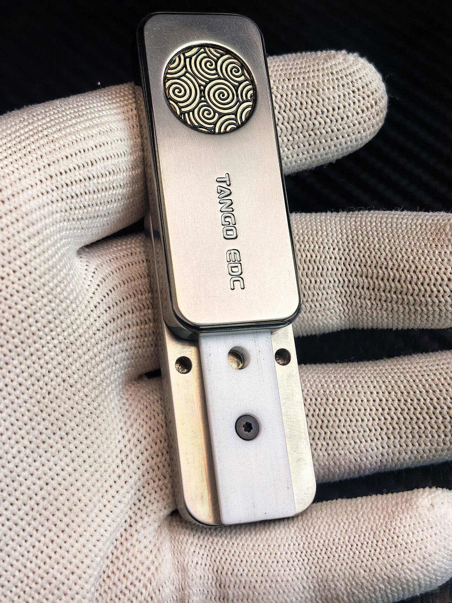 Sugar Cube Titanium